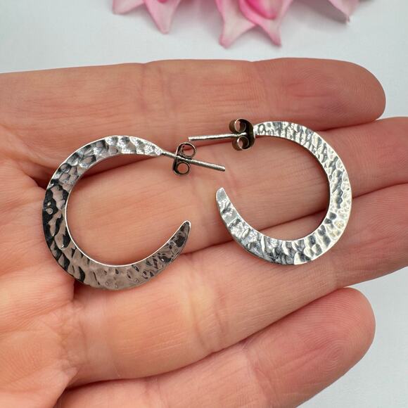 Hammered Brutalist Primitive Silver Hoop Earrings 5.38 Grams Tested Classic - Picture 4 of 10